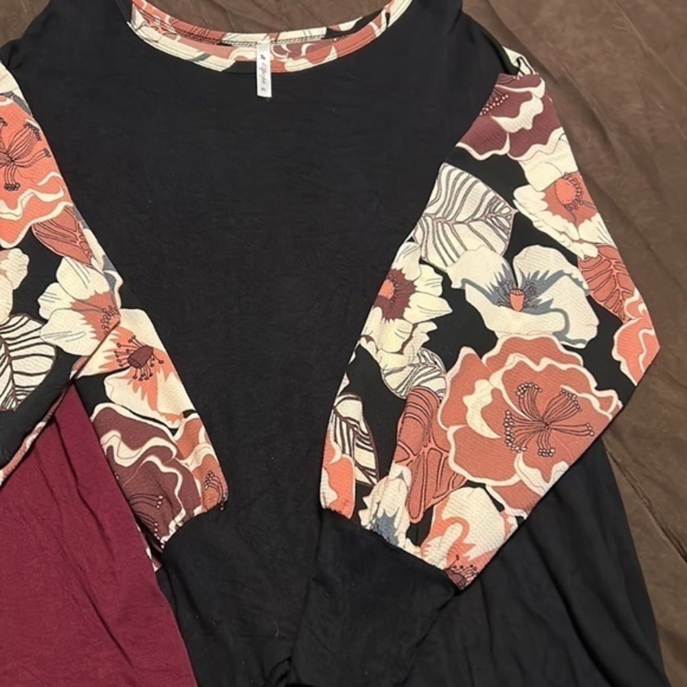 Set of 3 tops - Picture 4 of 4